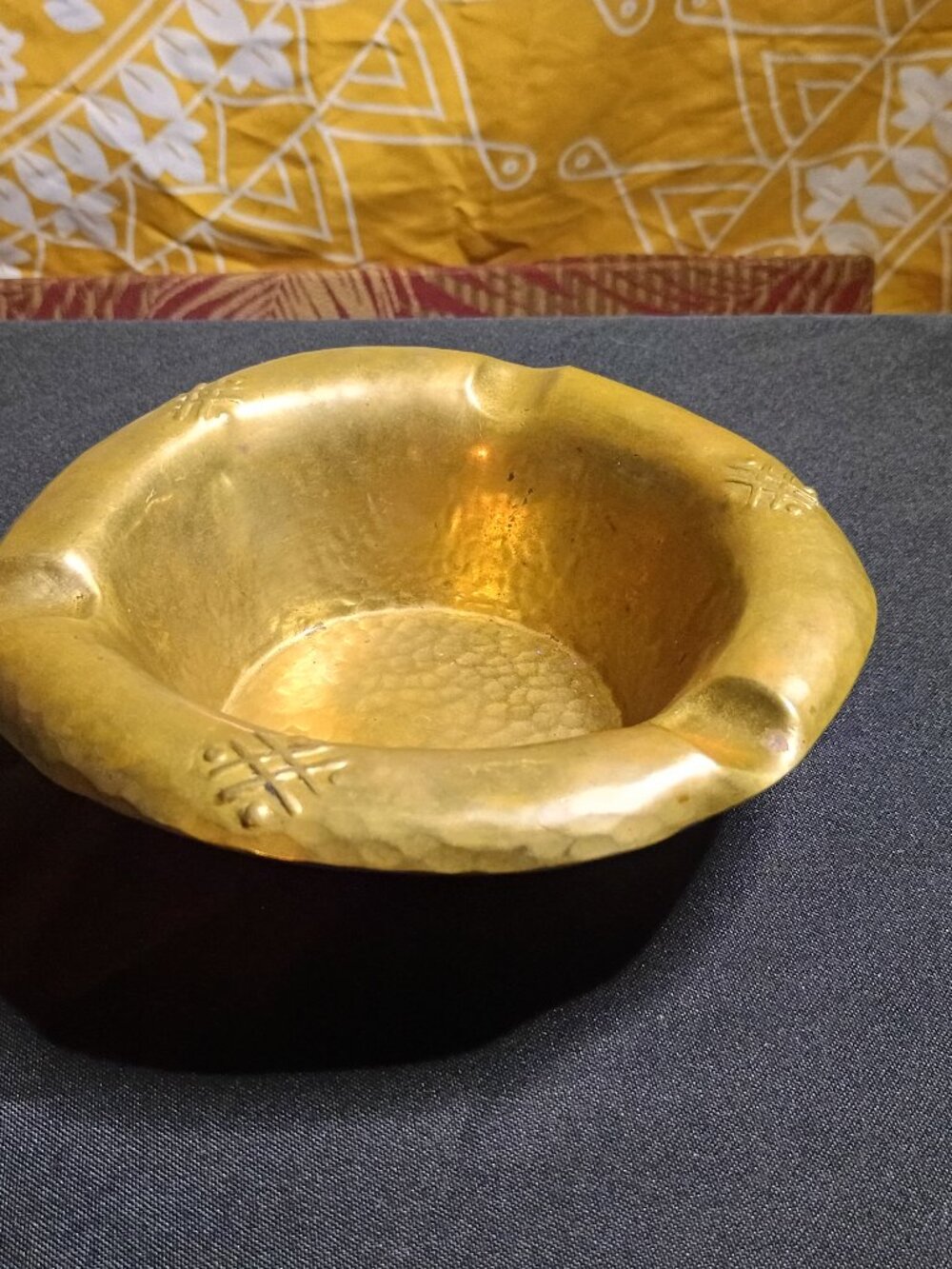 vintage hammered brass achtray